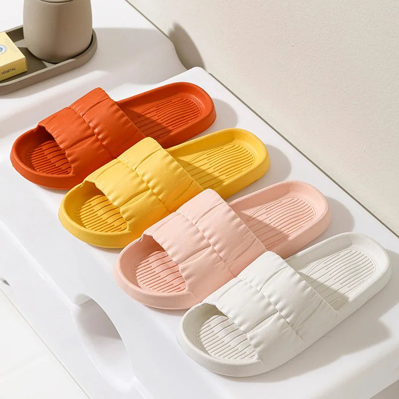 Women Soft Sole Cloud Slippers Thicken Platform Indoor Outdoor Beaches Sandals Summer EVA Non Slip Flip Flops 2025 New Wholesale